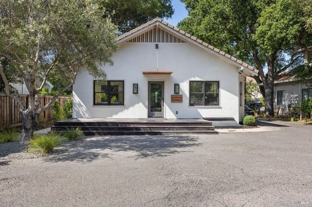369 W Napa St, Sonoma, CA 95476