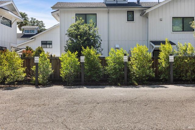 369 W Napa St, Sonoma, CA 95476