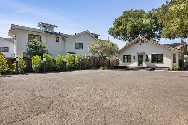 369 W Napa St, Sonoma, CA 95476