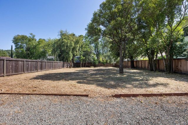 369 W Napa St, Sonoma, CA 95476