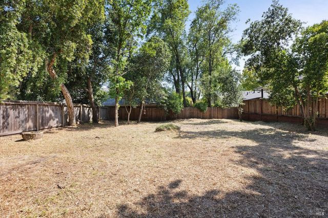369 W Napa St, Sonoma, CA 95476