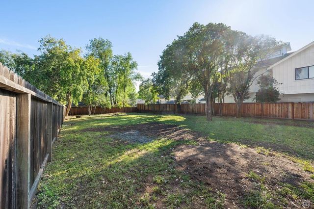 369 W Napa St, Sonoma, CA 95476