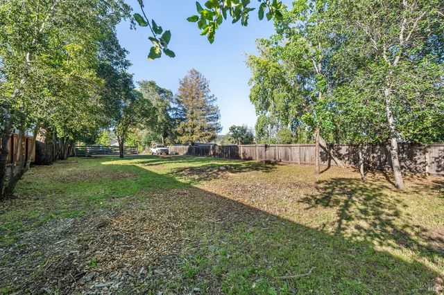 369 W Napa St, Sonoma, CA 95476