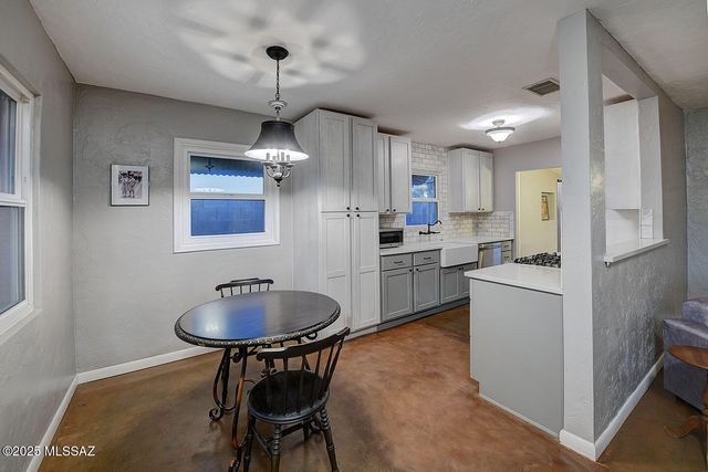 2512 E Linden Street, Tucson, AZ 85716