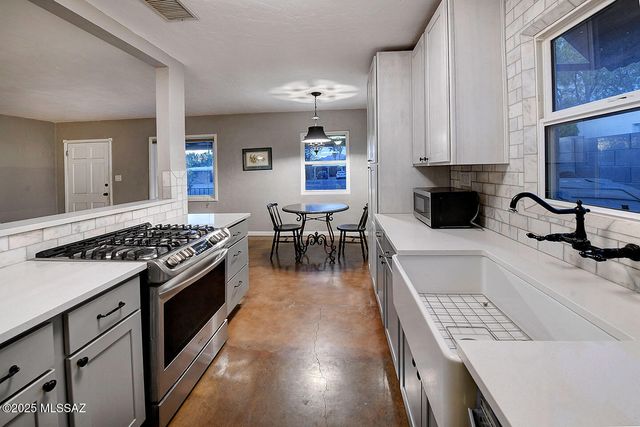 2512 E Linden Street, Tucson, AZ 85716