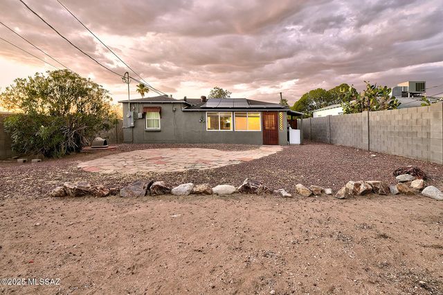 2512 E Linden Street, Tucson, AZ 85716