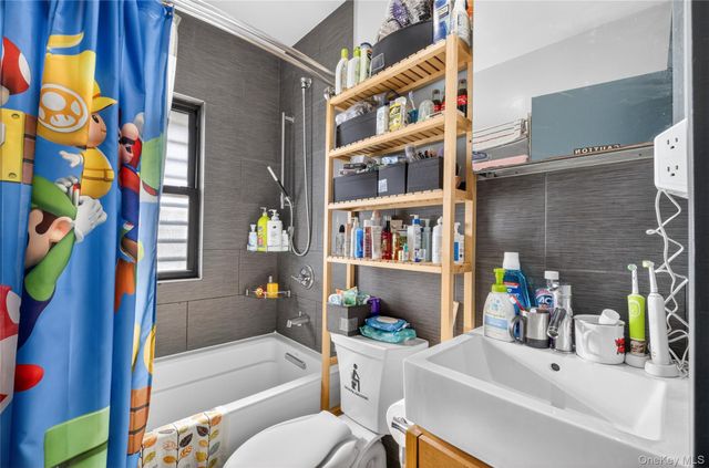 520 124th Street, College Point, NY 11356