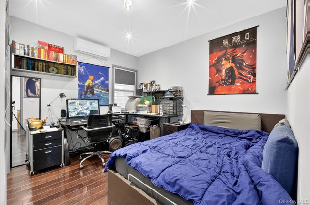 520 124th Street, College Point, NY 11356