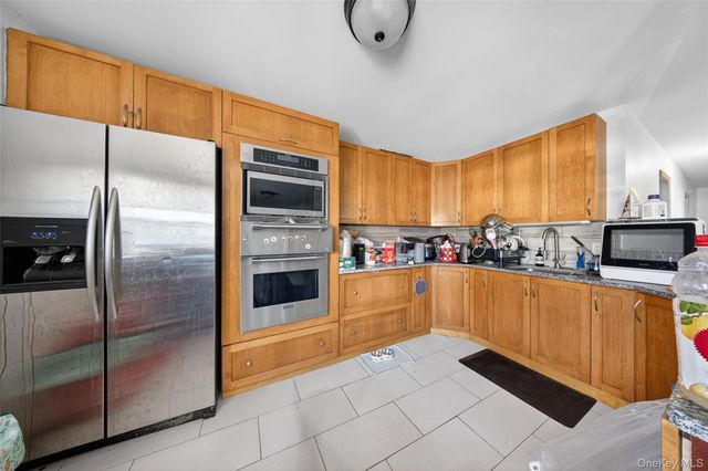 520 124th Street, College Point, NY 11356