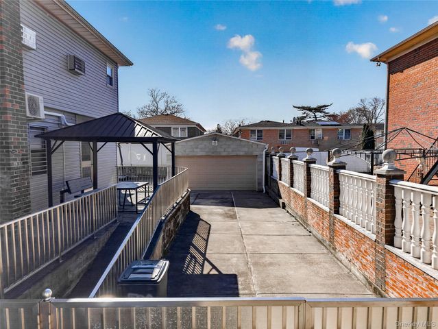 520 124th Street, College Point, NY 11356