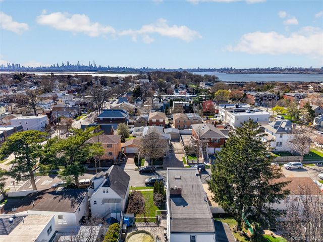 520 124th Street, College Point, NY 11356