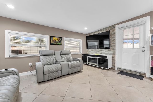 1721 SW 87th Terrace, Miramar, FL 33025