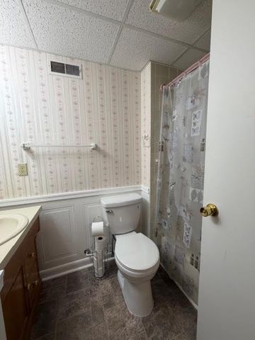 5107 Hollyhock RD, Roanoke, VA 24012