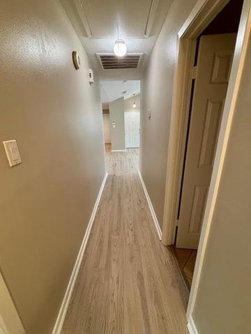 17122 Kings Walk Lane, Houston, TX 77070