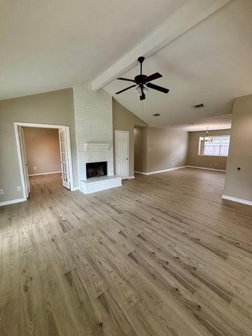 17122 Kings Walk Lane, Houston, TX 77070