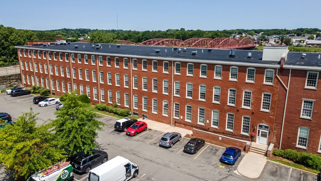 35 Riverwalk Way R201, Lowell, MA 01854