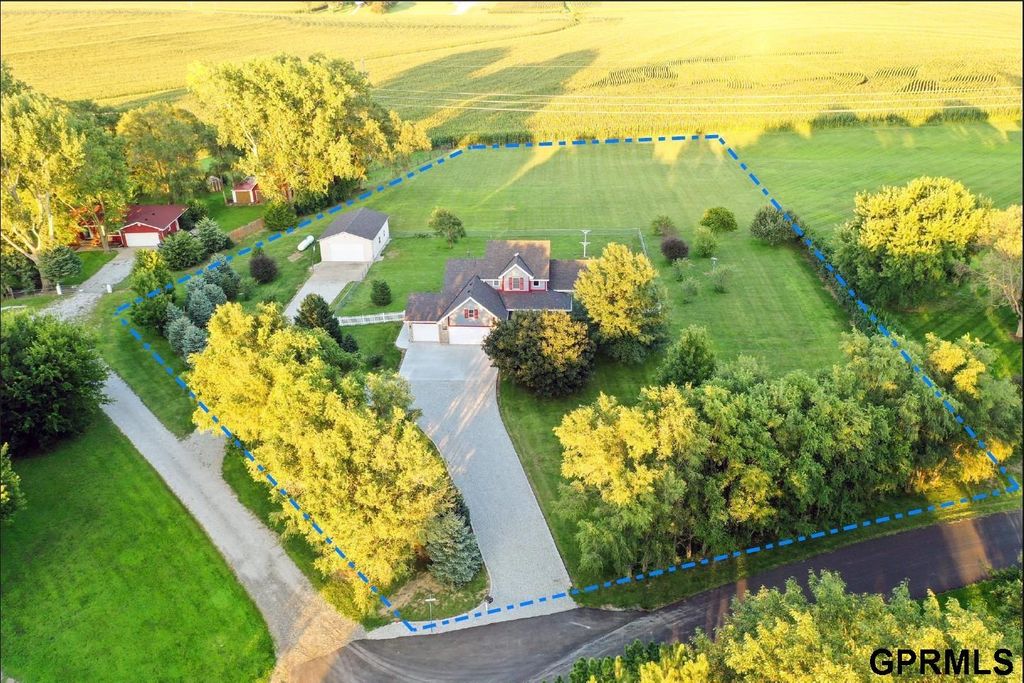302 Prairie Road, Plattsmouth, NE 68048