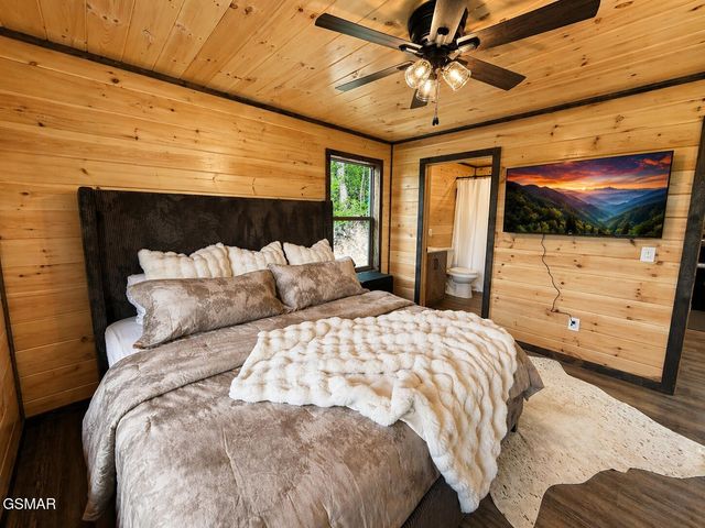 1632 Mountain Lodge Way, Pigeon Forge, TN 37862