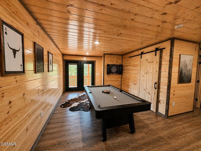 1632 Mountain Lodge Way, Pigeon Forge, TN 37862