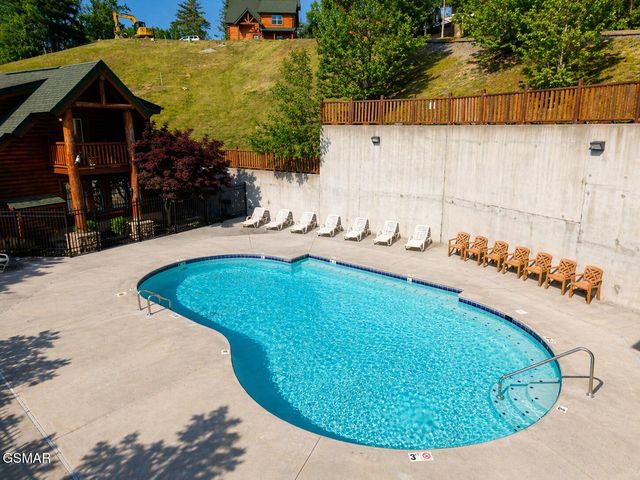 1632 Mountain Lodge Way, Pigeon Forge, TN 37862