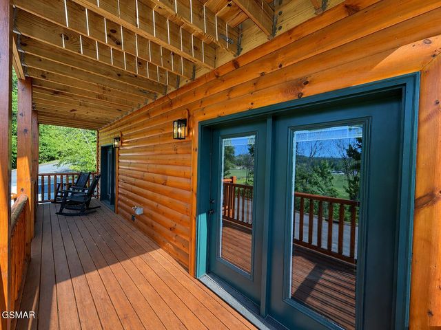 1632 Mountain Lodge Way, Pigeon Forge, TN 37862