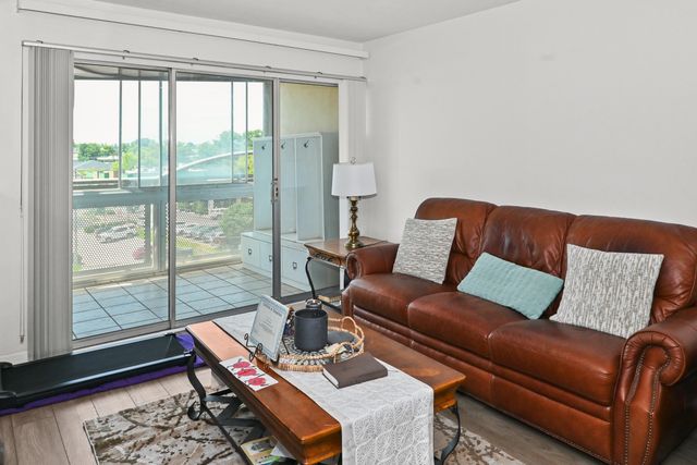 2121 Nicholasville Road 503, Lexington, KY 40503