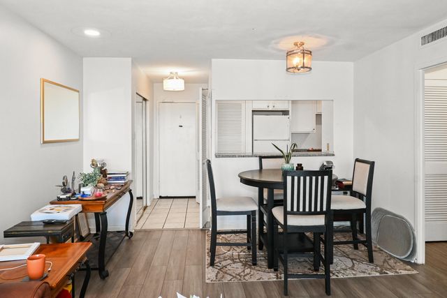 2121 Nicholasville Road 503, Lexington, KY 40503