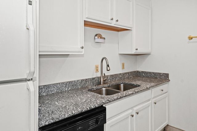 2121 Nicholasville Road 503, Lexington, KY 40503
