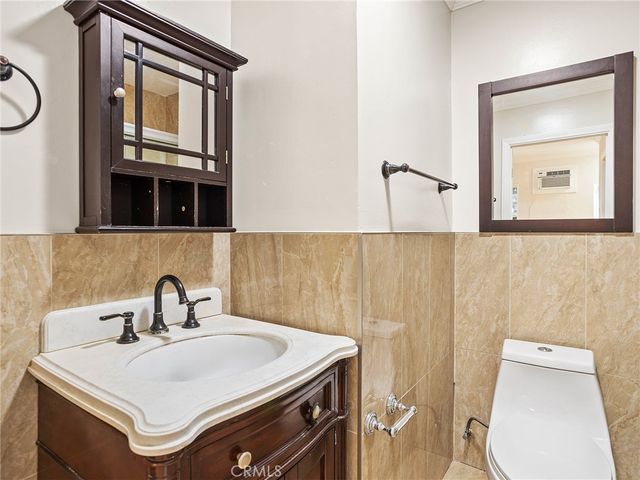 319 W Windsor Road, Glendale, CA 91204