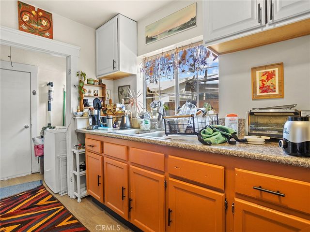 319 W Windsor Road, Glendale, CA 91204