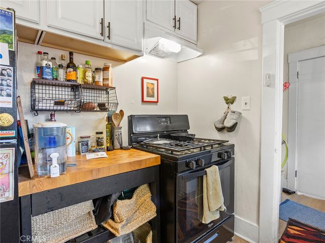 319 W Windsor Road, Glendale, CA 91204