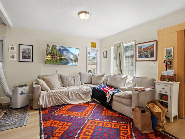 319 W Windsor Road, Glendale, CA 91204