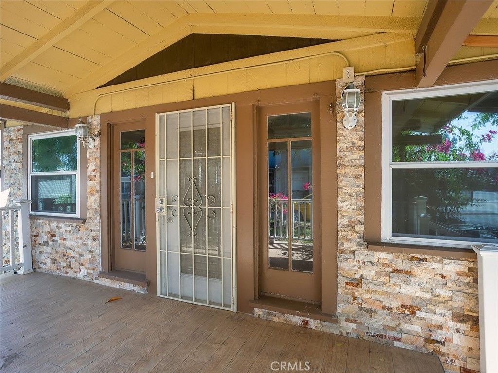 319 W Windsor Road, Glendale, CA 91204