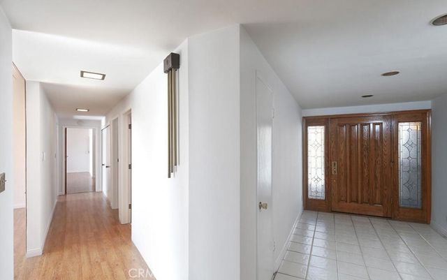 1300 Paseo Redondo, Burbank, CA 91501