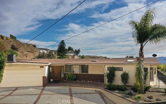 1300 Paseo Redondo, Burbank, CA 91501