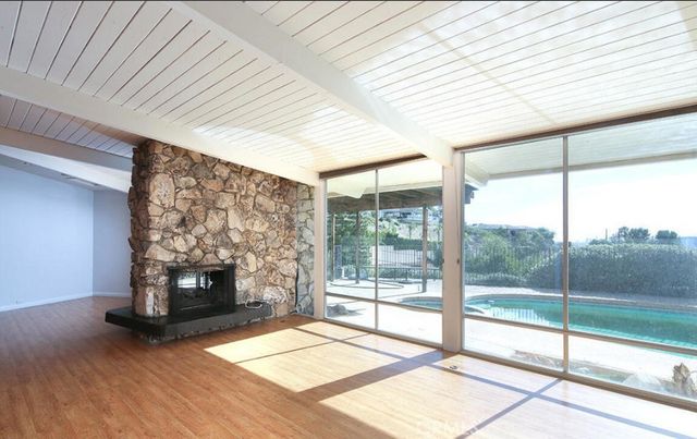 1300 Paseo Redondo, Burbank, CA 91501