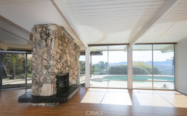 1300 Paseo Redondo, Burbank, CA 91501