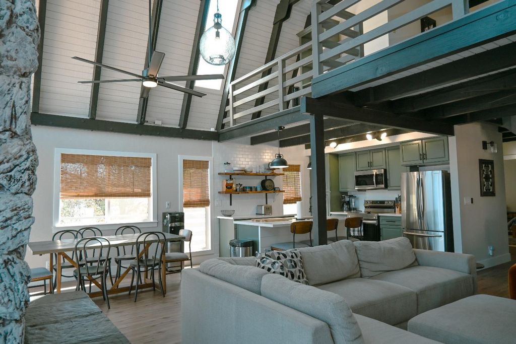 4220 Tomahawk Trail, Copperopolis, CA 95228