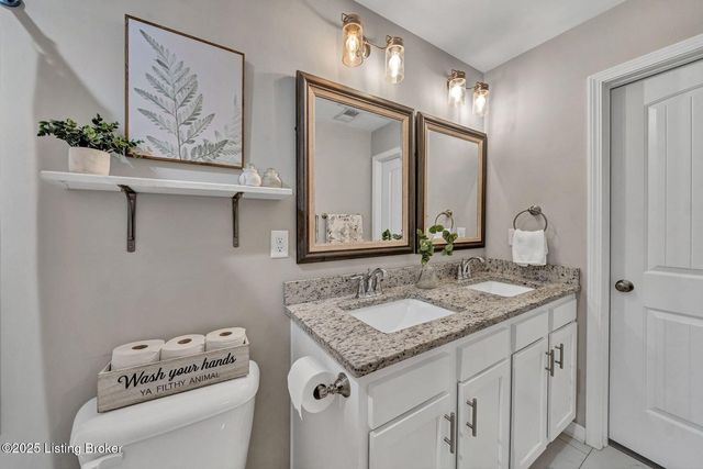 200 Stringer Ln, Mt Washington, KY 40047