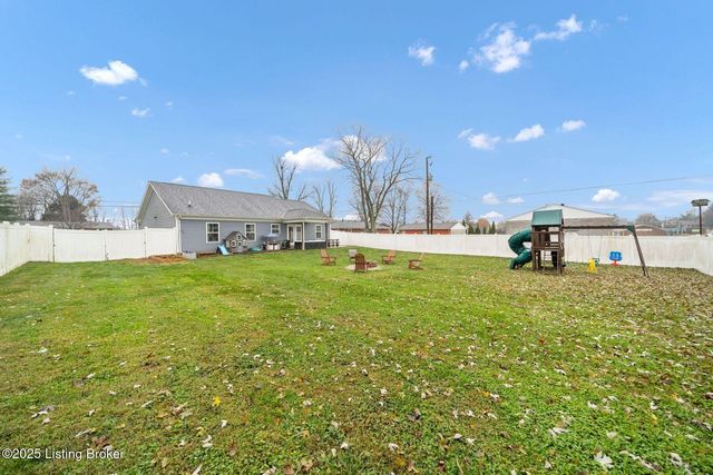 200 Stringer Ln, Mt Washington, KY 40047