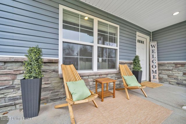 200 Stringer Ln, Mt Washington, KY 40047