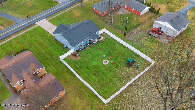 200 Stringer Ln, Mt Washington, KY 40047