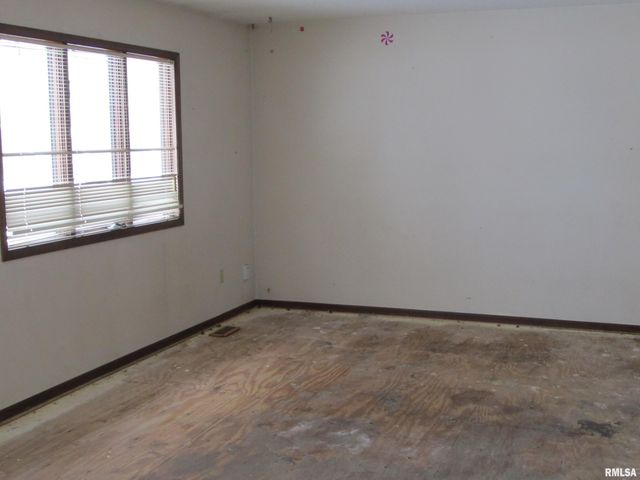 3766 EASTWOOD Court, Bettendorf, IL 52722