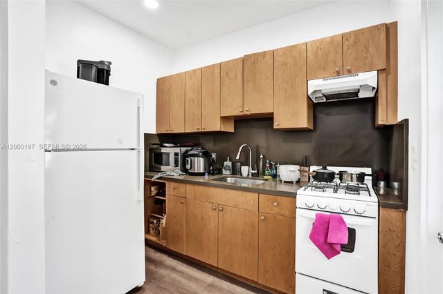 7710 Carlyle Ave, Miami Beach, FL 33141