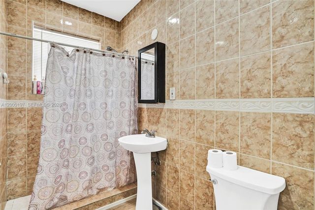 7710 Carlyle Ave, Miami Beach, FL 33141