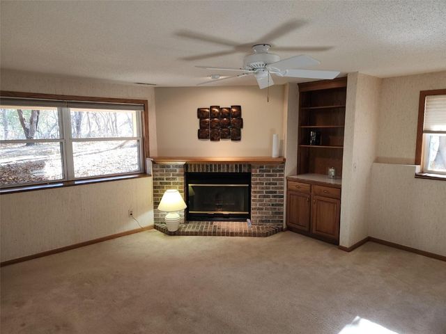 811 East Post Road SE, Cedar Rapids, IA 52403