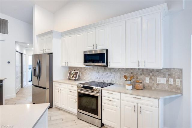 8058 Vera Cruz WAY, Naples, FL 34109