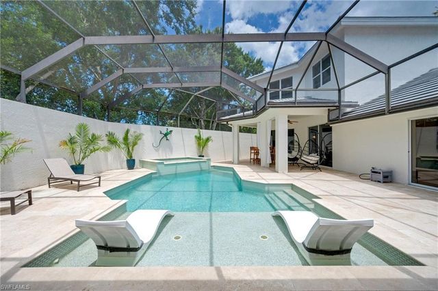 8058 Vera Cruz WAY, Naples, FL 34109