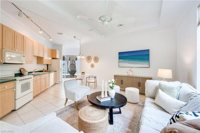 8058 Vera Cruz WAY, Naples, FL 34109