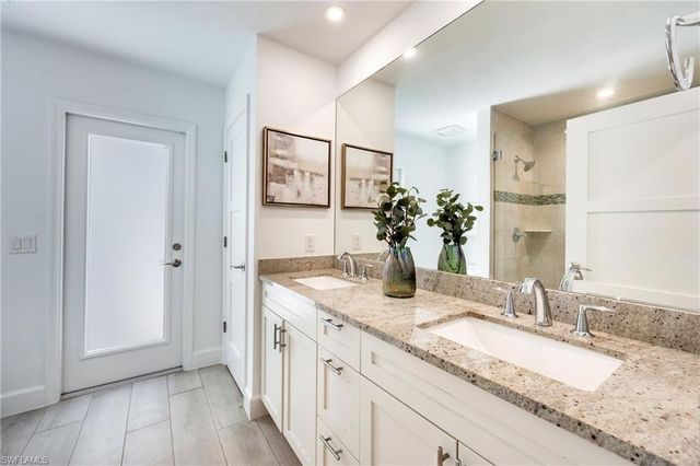8058 Vera Cruz WAY, Naples, FL 34109